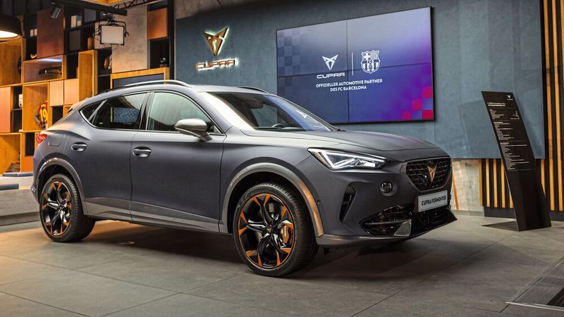 In Hamburg schon mal zu sehen: das erste eigenständige Cupra-Modell, der Formentor. (Bild: Seat)