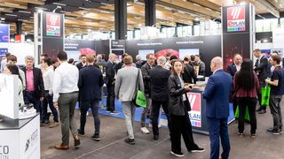 Die All About Automation mit ihrer Österreich-Premiere in Wels: Reger Austausch zwischen Ausstellern und Besuchern. (Bild: Easyfairs)