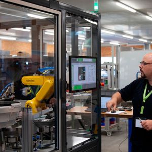 Robotec zeigte am Robotec TechDay 2026 in Seon wie 3D-Machine-Vision und KI das Automatisieren von komplexen Prozessen ermöglichen. (Bild:  Robotec)