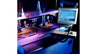 Universal entwickelt und fertigt seit über 35 Jahren Automaten für die Bestückung von THT-Bauteilen (Archiv: Vogel Business Media)