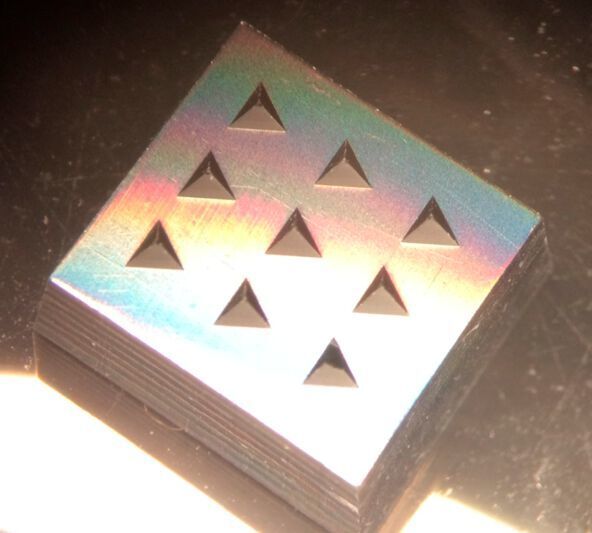 3D-Druckformen von Boston Micro Fabrication mit 8 µm Schichtauflösung (BMF – Boston Micro Fabrication)