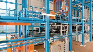 Hartchromanlage mit bis zu 432 kW Beschichtungsleistung. Sie wurde auf Energieeffizienz getrimmt. Dies ist mit einem Anstieg der Schichtqualität und Wirtschaftlichkeit einhergegangen. Bild: Thoma (Archiv: Vogel Business Media)