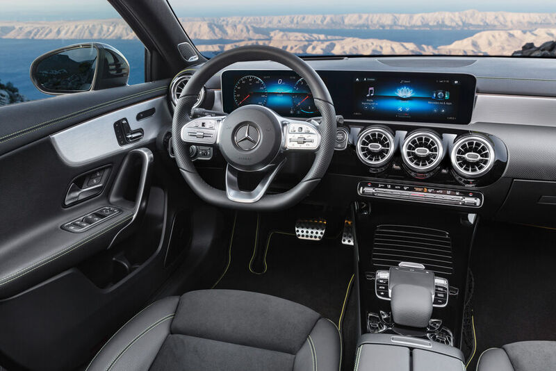 Das Highlight der A-Klasse findet sich im Innenraum: Das neue Multimediasystem MBUX. (Daimler)