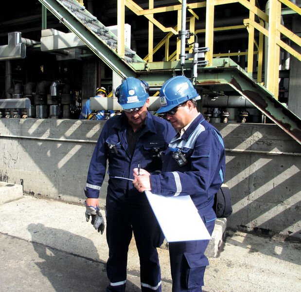 Die Bilfinger Spezialisten waren beim diesjährigen Großstillstand in der Total Raffinerie in Leuna als Unitkontraktor im Einsatz. Der Leistungsumfang reichte von der Planungs- bis zur Umsetzungsphase einschließlich Management-Aufgaben. (Picture: Total)