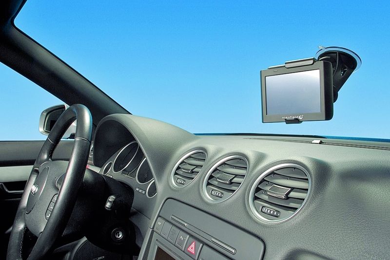 Noch sind die Navigationsgeräte ein Renner, aber das Handy mit integriertem GPS oder mit Offboard-Lösungen ist in der nahen Zukunft eine echte Alternative. (Archiv: Vogel Business Media)