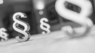 Frankreichs Datenschützer verhängen Millionenstrafe gegen Amazon. (Bild: Steffen Kögler - stock.adobe.com)