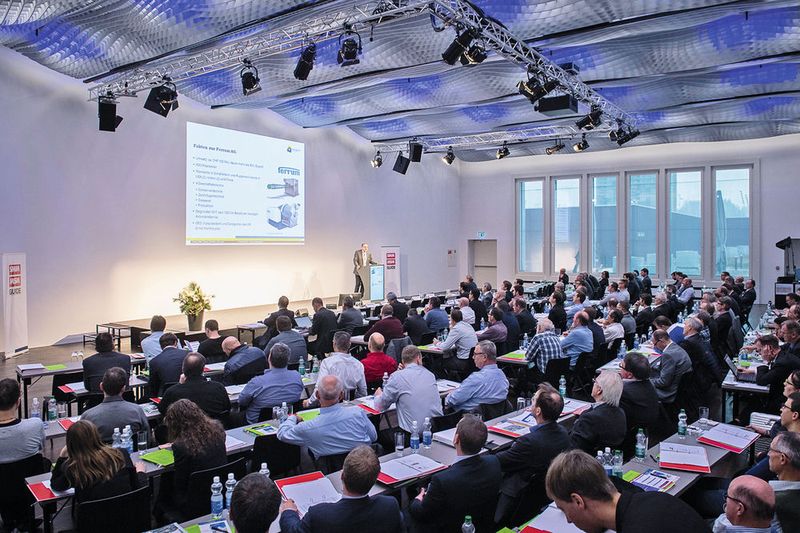 Rigi, Bürgenstock und Pilatus blieben im Nebel unsichtbar. Das war gut so, denn Lean Management muss zuerst mal gelebt sein. (VBM/Thomas Entzeroth)