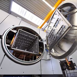 Der MOV 743 von PVA Industrial Vacuum Systems ist ein Hochvakuum-Lötofen für Hart- und Hochtemperatur-Lötprozesse.(Bild:  Rittal)