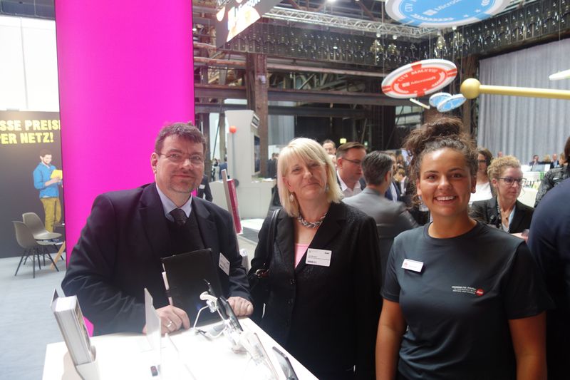 Norbert und Iris Wisotzki, Wikositech, brauchen ein neues Handy. (Bild: IT-BUSINESS)