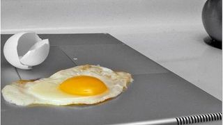 Das Kühlungsproblem von Laptops besteht weiterhin. Der neu entwickelte Faserverbundwerkstoff der Rominger Kunststofftechnik GmbH wird bald Abhilfe leisten... (Bild: Rominger)