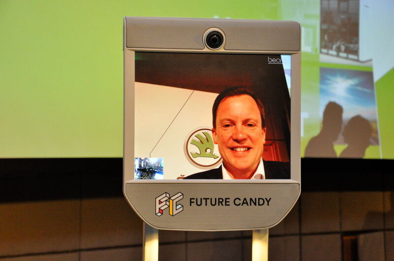 Kaiser präsentierte von einer Reise ins Silicon Valley die neueste Digitalisierungsoffensive: „Future Candy“ ist eine Art ferngesteuerter Mitarbeiter für den Kundenkontakt vom PC aus. (Grimm / »kfz-betrieb«)