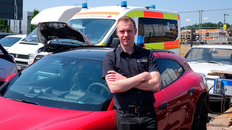 Markus Lindner ist ein Hansdampf in allen Gassen. Er treibt nicht nur sein Unternehmen voran, sondern amtiert auch als ehrenamtlicher Kreisbrandmeister. Die Tätigkeit im Rettungsdienst fördert er auch in seiner Mannschaft. (Bild: Rosenow – VCG)