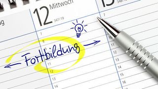 Weiterbildungen finden in der Corona-Krise seltener statt.  (©fovito - stock.adobe.com)