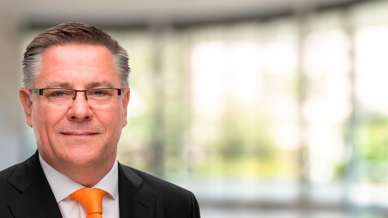 Udo Schillings, Vendor Alliance Manager DACH bei Infinigate: „WithSecure kennt die Anforderungen des Channels sehr genau. Ergänzt um unsere Services und Expertise ermöglicht dieses Portfolio unseren Partnern, ihren Kunden ein ganzheitliches Sicherheitskonzept anzubieten und deren Schutz nachhaltig zu stärken.“(Bild:  Infinigate / bearb. m. Canva)