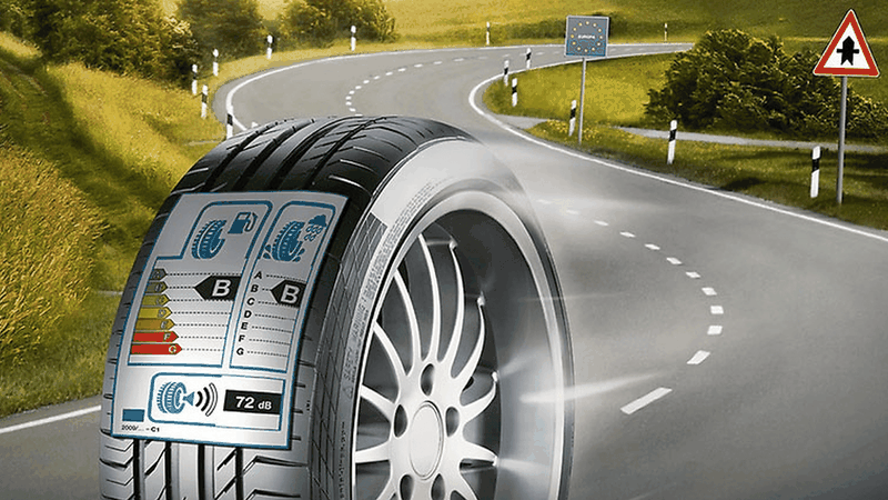 Die Europäische Kommission will die Reifenkennzeichnung digitalisieren und vereinfacht die Aktualisierung der Labels, wenn Energieeffizienzklassen neu skaliert werden müssen.(Bild:  Continental)