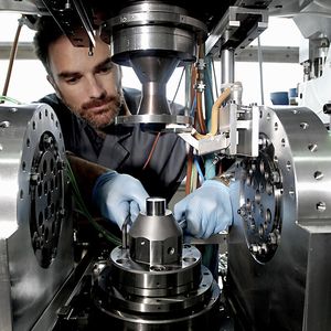Der Tribogyr-Prüfstand am National Institute of Applied Sciences ist der größte und modernste Prüfstand, der je zur Messung der Reibung und Schmierfilmdicke in hochbelasteten Wälzkontakten gebaut wurde.