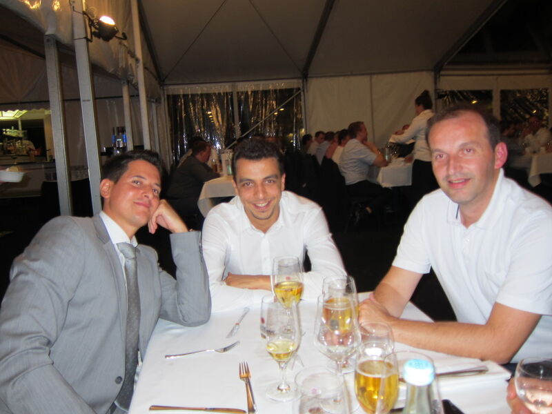 (v. l.) Carim Moursi und Hichem Talbi (Wortmann) mit Franjo Kontic (Samsung) (IT BUSINESS)