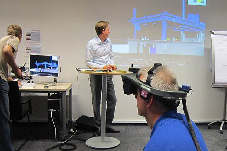 Für die ganzheitliche Optimierung entlang des Produktlebenszyklus  arbeitet das Siemens-Gerätewerk in Erlangen mit intelligenter Verknüpfung von High-Tech Simulation und flexiblen Lean-Methoden. (Foto: Siemens)