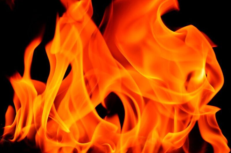Ein Brand an den Tanks der ITC-Anlage in Deer Park, Texas, ist erneut aufgeflammt. (Symbolbild) (Pixabay)