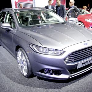 Ford Mondeo Mit Amerikanischem Gesicht Und Neuer Technik