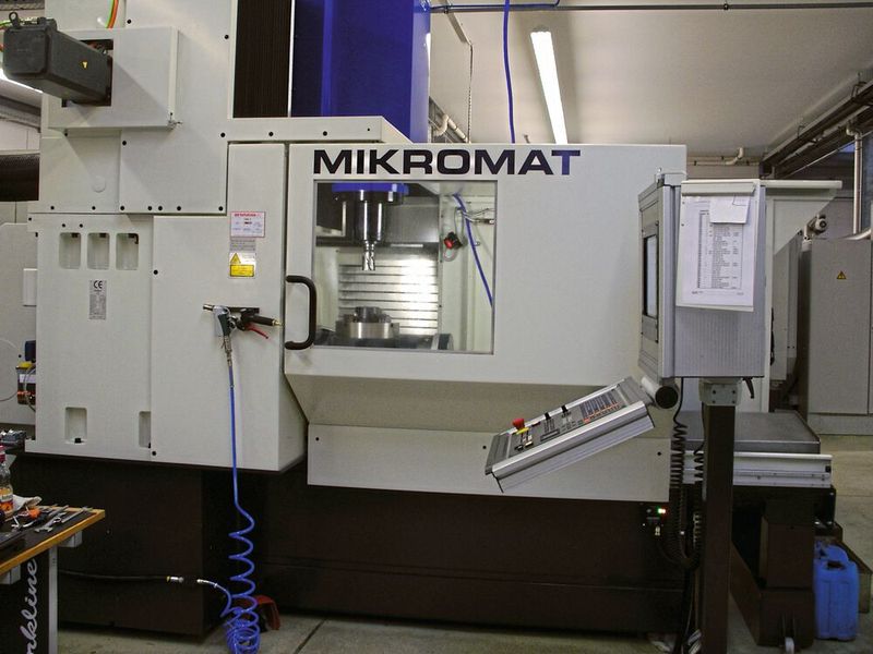 Die digitale Vernetzung von Technologie wie dieser Präzisionswerkzeugmaschine in der Modellfabrik des Mittelstand 4.0-Kompetenzzentrums Ilmenau wird in Zukunft viele Prozesse automatisieren. (Bild: Mittelstand4.0-Kompetenzzentrum Ilmenau)