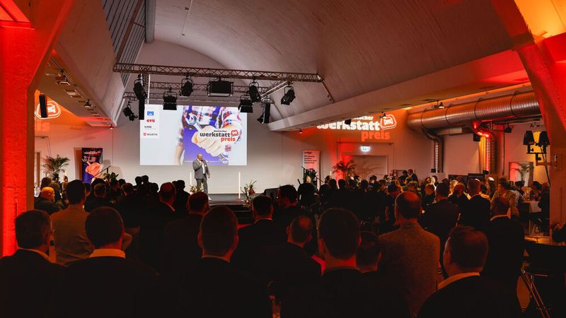 ... den rund 250 Gästen entsprechend stimmungsvoll präsentierte.  (Bild: Stefan Bausewein)