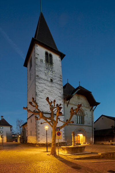 Der sogenannte Temple de Lutry: Die reformierte Pfarrkirche Saint-Martin im Zentrum der Schweizer Gemeinde Lutry am Ufer des Genfer Sees. (Bild: Tridonic / THOMAS MAYER/thomasmayerarchive.de)