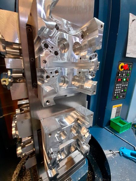 The Matsuura H.Plus loaded with Vericut-checked brake calipers (Source: Vericut)