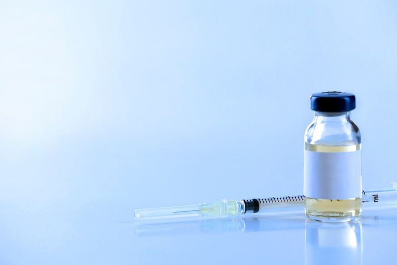 Durch die Zusammenarbeit mit der Stanford University will Evonik die nächste Generation der mRNA-basierten Medizin entwickeln. (fotolia / Africa Studio/ Evonik)