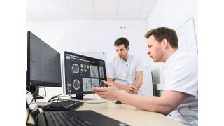 PD Dr. Alexander M. Kollikowski (r.) (Bild: Dr. Magnus Schindehütte)