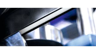 Versteifungsprofil für den Cargobereich aus vorlackiertem Bandstahl. (Schock Metallwerk)