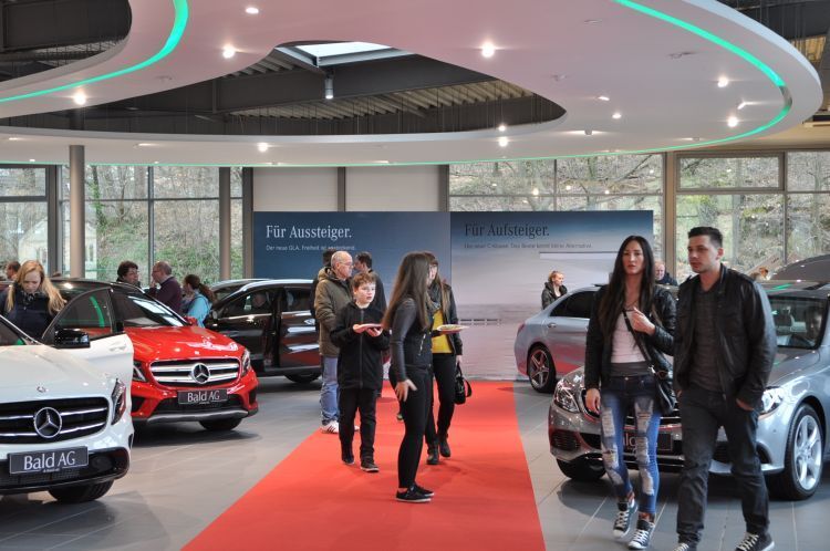 Mercedes Kunden Premiere Der Neuheiten Bild 1 46