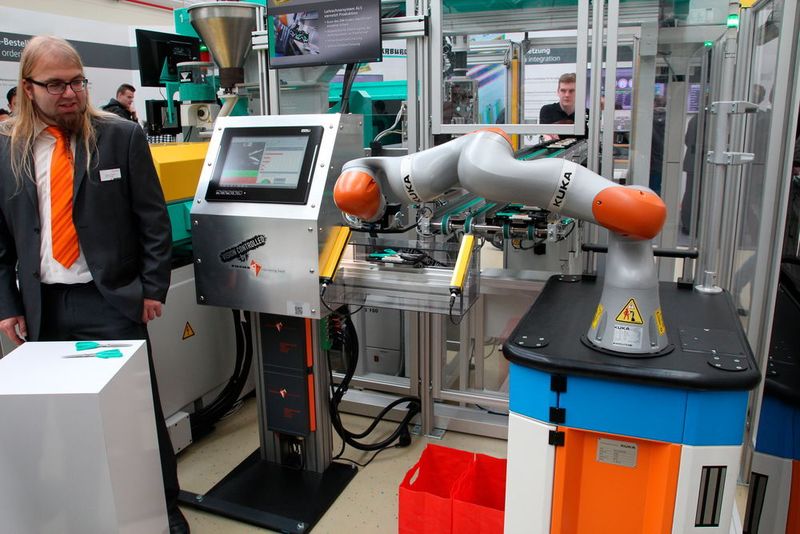 Impressionen von den Technologie-Tagen 2016 bei Arburg in Loßburg...mit allen Stars!! Bleiben sie dran...Durchklicken lohnt sich! (Königsreuther)