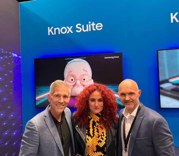 Wir haben versucht, so unschuldig wie die Oma zu schauen: Besa mit Axel Burhenne und Michael Vorberger (r., Samsung) (Bild: Vogel IT-Medien)