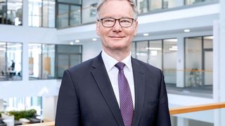 Nach 36 Jahren bei Phoenix Contact geht Roland Bent in den Ruhestand.  (Phoenix Contact)