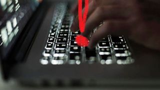 Der Cybersecurity-Spezialist Trend Micro hat analysiert, dass deutsche Lieferketten einer immensen Gefahr von Ransomware-Angriffen ausgesetzt sind. Die Risiken für Cyberangriffe stiegen, weil quasi die Angriffsfläche sich stetig vergrößere. Hier mehr dazu. (Bild: Th. Byrntree)