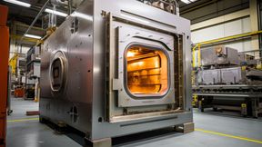 Energy-intensive thermal processes require precise temperature control: Smart power controllers ensure the necessary energy efficiency and grid compatibility. (Source: Jumo)