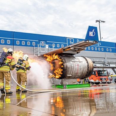 Training unter echten Bedingungen bringt der Feuerwehr Sicherheit für den Ernstfall. (Bild: Fire Go GmbH)
