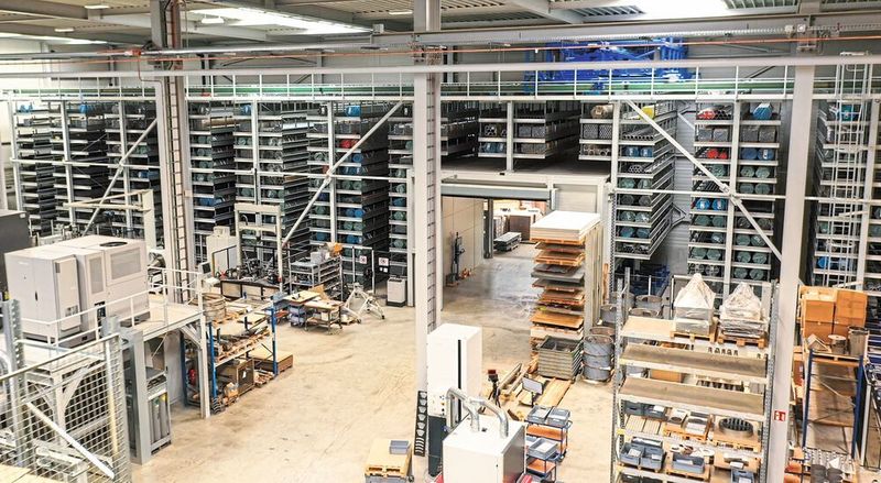 Das Langgutlagersystem von Remmert wurde bei Achberg so ausgelegt, dass der bestehende Rohrlaser ohne Aufwand integriert werden konnte.  (Remmert)