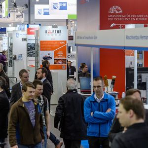 Zahlreiche Fachleute informierten sich auf der Z 2017 über aktuelle Angebote aus der Zulieferindustrie.