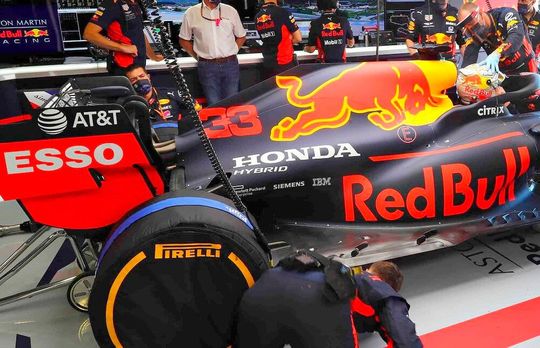 Unter einer ähnlichen Verkleidung wird der für 2026 entwickelte Formel-1-Hybrid-Rennsportmotor von Red Bull Ford Powertrains einst stecken. Das Entwicklungsteam setzt dabei auf die Möglichkeiten von Oracle Cloud Infrastructure ...(Bild:  Red Bull)