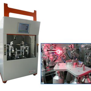 Präzises Ausrichten von Scheinwerferlampen in einer Koordinatenmessmaschine