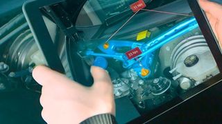 Stabiles Tracking ist die Voraussetzung für industrielle AR-Anwendungen. Tracking erlaubt es, die Position von Objekten in einem Kamerabild exakt zu bestimmen.  (Fraunhofer-IGD)