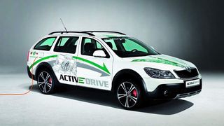 Das Elektrofahrzeug ActiveDrive mit Allradantrieb auf Basis eines Skoda Octavia Scout.  (Bild: Schaeffler)