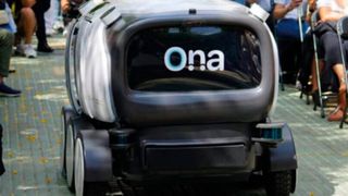 So ähnlich könnte es ausgesehen haben als letzte Woche an der TU Braunschweig eine Vorführung stattfand, bei der ein autonomer Transportroboter Pakete zugestellt hat – ganz ohne menschliches Zutun.  (Bild: TU Braunschweig)