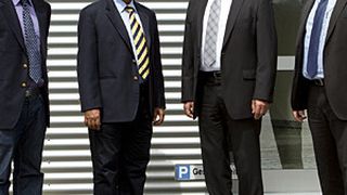 Arjun Nevatia, Vidhu Nevatia, Reiner Kirschner und Stefan Zecha (von links) haben für ihre Unternehmen Dagger Master, MPK und Zecha eine strategische Partnerschaft vereinbart. (Bild: Zecha)