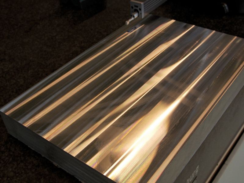 Bild 2: Trocken gefräste Aluminiumoberfläche mit Rz = 3,1. (Bild: Cruing)