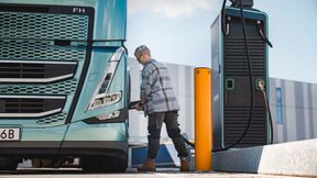 Das Öko-Institut hat Furhunternehmen zu ihrer Zufriedenheit mit elektrisch angetriebenen Lkw befragt. (Bild: Volvo Trucks)