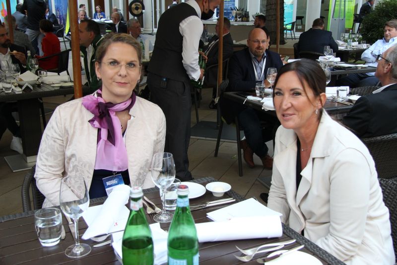 Ein starkes und kompetentes Duo: v.l. Caroline Kiel (Pingus Solutions) und Christina Decker (Trendmicro). (Vogel IT.Medien GmbH)