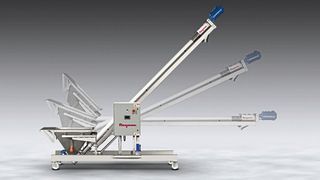 Der mobile, kippbare, flexible Schneckenförderer besitzt einen Stützausleger, der parallel zum Förderrohr positioniert ist. Dadurch lässt er sich auch in Bereiche mit geringer Förderhöhe manövrieren und an engen Stellen im Werk entladen. (Bild: Flexicon)